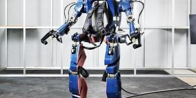 يجعلك غرندايزر.. روبوت قابل للارتداء يعزز قوة صاحبه