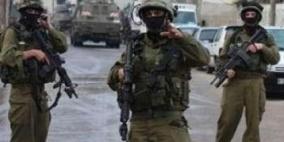 الاحتلال يعتقل شابا من بلدة العيزرية