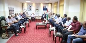 محافظ طولكرم عصام أبو بكر يلتقي منسقي اللجان القطاعية للخطة الإستراتيجية