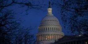 "الشيوخ الأميركي" يمرر اتفاق تجنب "الهاوية المالية"