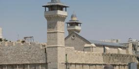 الاحتلال منع رفع الأذان بالحرم الإبراهيمي 49 وقتا للصلاة الشهر الماضي