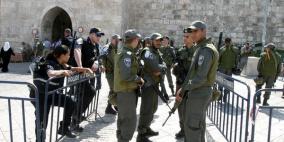 مواجهات في أنحاء القدس والاحتلال يقمع مسيرة ويعتقل مدير نادي الأسير