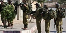 قوات الاحتلال تعتقل مواطنا من نابلس