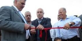 قلقيلية: وكيل وزارة الحكم المحلي والمحافظ يفتتحان عدد من المشاريع