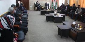 محافظ الخليل يستقبل وفد من مؤسسة الدفاع عن الأقصى والمقدسات في فلسطين