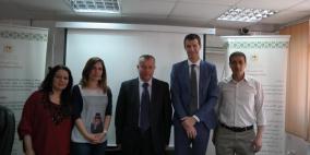 الخطيب يبحث سبل التعاون مع وفد من الممثلة الدنماركية