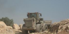 إخطارات إسرائيلية بهدم مساكن وبئر مياه في يطا جنوب الخليل