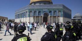 قوة عسكرية نسائية تقتحم الأقصى لقمع المرابطات