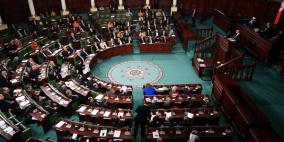 بعد سنوات من العزلة.. تونس تعتمد قانونا استثماريا طموحا