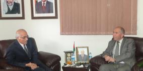 بلدية الخليل و'الهيئة المستقلة' تتفقان على تعزيز مفاهيم حقوق الإنسان في المدينة