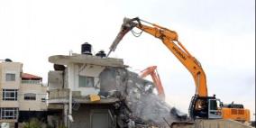 جرافات الاحتلال تهدم بناية سكنية ثانية في القدس