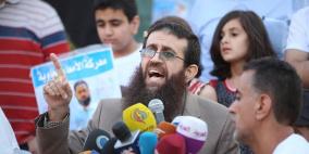 الشيخ خضر عدنان يتنفس الحرية من جديد