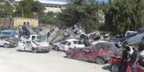 الشرطة تتلف 25 مركبة غير قانونية وتقبض على 3 مطلوبين بنابلس