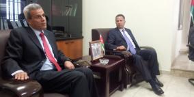 قلقيلية: المحافظ يزور سفارة المملكة الاردنية الهاشمية