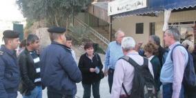 الشرطة تنظم حملة توعية سياحية في المنشآت السياحية الكبرى في أريحا