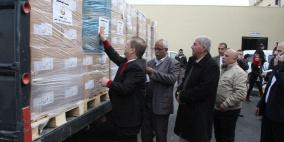 "الصحة" تسير قافلة أدوية بمليون دولار لمستودعاتها بغزه