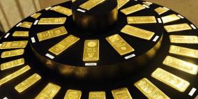 الذهب يستقر وسط تراجع الدولار