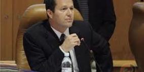 أهالي جبل المكبر يحتجون على زيارة رئيس بلدية الاحتلال نير بركات