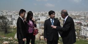 بلدية الخليل تبحث مع السفير الصيني مجموعة مشاريع تنموية في  المدينة