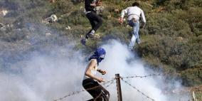 الخليل: إصابات بالاختناق في بيت أمر