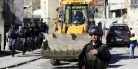 الاحتلال يعزل بلدة العيسوية عن محيطها بالكامل