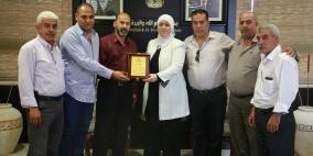 برعاية د.غنام: توقيع اتفاقية تعاون لإدخال منظومة دعائية على المواصلات العامة