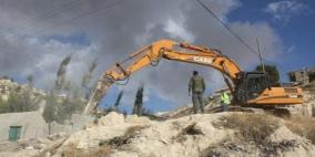 الاحتلال يشرع بهدم غرفا زراعية جنوب بيت لحم