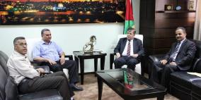 وفد من "القدس المفتوحة" يلتقي وزير الصحة