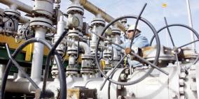 انخفاض أسعار النفط بسبب الدولار والمخزونات