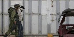 الاحتلال يعتقل ثلاثة مواطنين من الخليل