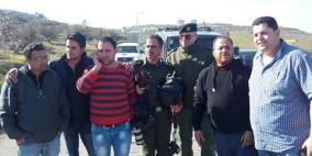 قوات الاحتلال تحتجز مصور وفا أيمن النوباني لساعتين