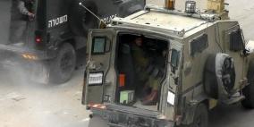 الاحتلال يعتدي على الاسيرين حمزة وحسني النجار بالضرب المبرح اثناء اعتقالهما