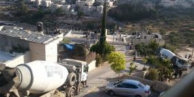 "محدث" بالصور: قوات الاحتلال تغلق منزل الشهيد عدي ابو جمل بالباطون