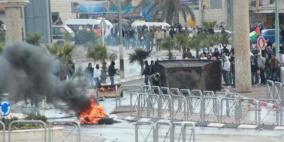 مواجهات في الرام عقب إغلاق المدخل الرئيسي بمكعبات اسمنتية