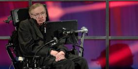 ستيفن هوكينغ: المرأة هي أكبر ألغاز هذا الكون