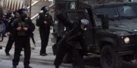 الاحتلال يعتقل طفلين من بلدة بيت أمر بالخليل