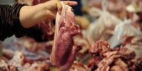 بلدية جنين تصادر 100 كغم من اللحوم الفاسدة