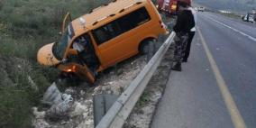 بالصور: إصابة 10 مواطنين في حادث سير شرق قلقيلية