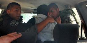 قوات الاحتلال تعتدي على مواطنين في القدس وتعتقل شابا بالخليل