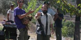 مستوطنون يغلقون طريقا زراعيا جنوب بيت لحم