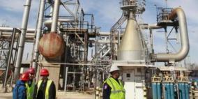 الخام يهبط بسبب مخاوف من وفرة المعروض