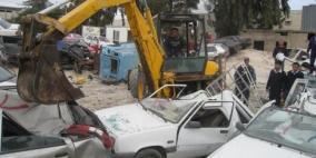 الشرطة تتلف 35 مركبة و4 دراجات نارية غير قانونية في الخليل