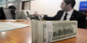 بنوك مصرية تتبادل الدولار بعملات عربية بعيداً عن الجنيه