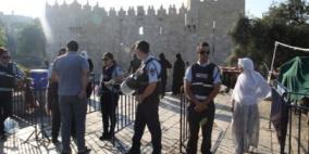 إبعاد سيدة عن الأقصى 15 يوماً واستدعاء أحد الحُرّاس للتحقيق