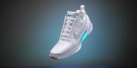 نايكي تبتكر حذاء ذكيا يشد رباطه تلقائيا