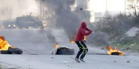 إصابة العشرات بالاختناق قرب مخيم الجلزون