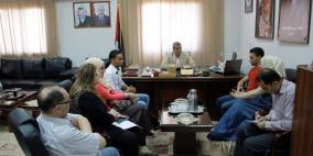 قلقيلية: المحافظ يلتقي وفدا من اللجنة المحلية لمشروع تجاوب