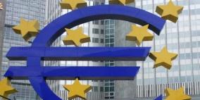 اليورو ينخفض مع محاولة اليونان التوصل لاتفاق مع دائنيها