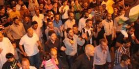 الخليل: مسيرة ليلية دعما لغزة