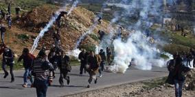 الاحتلال يقمع مسيرة المعصرة ويعتقل متضامنا فرنسيا